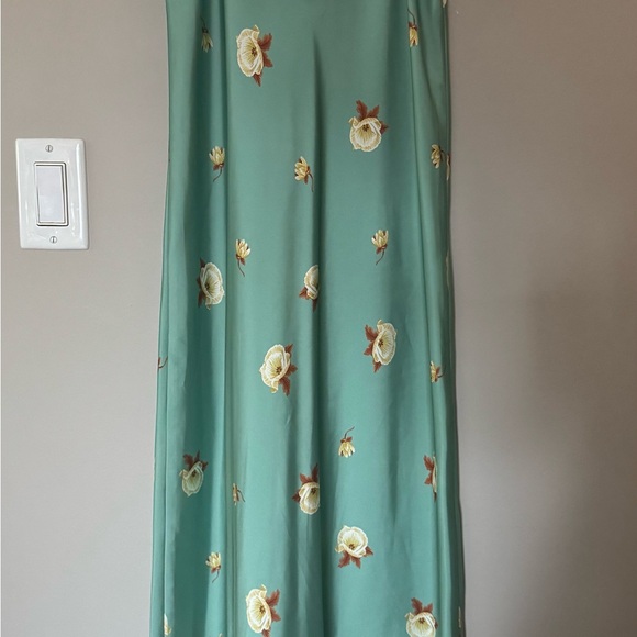 NWOT Zara Green Floral Satin Dress XS - Picture 10 of 10